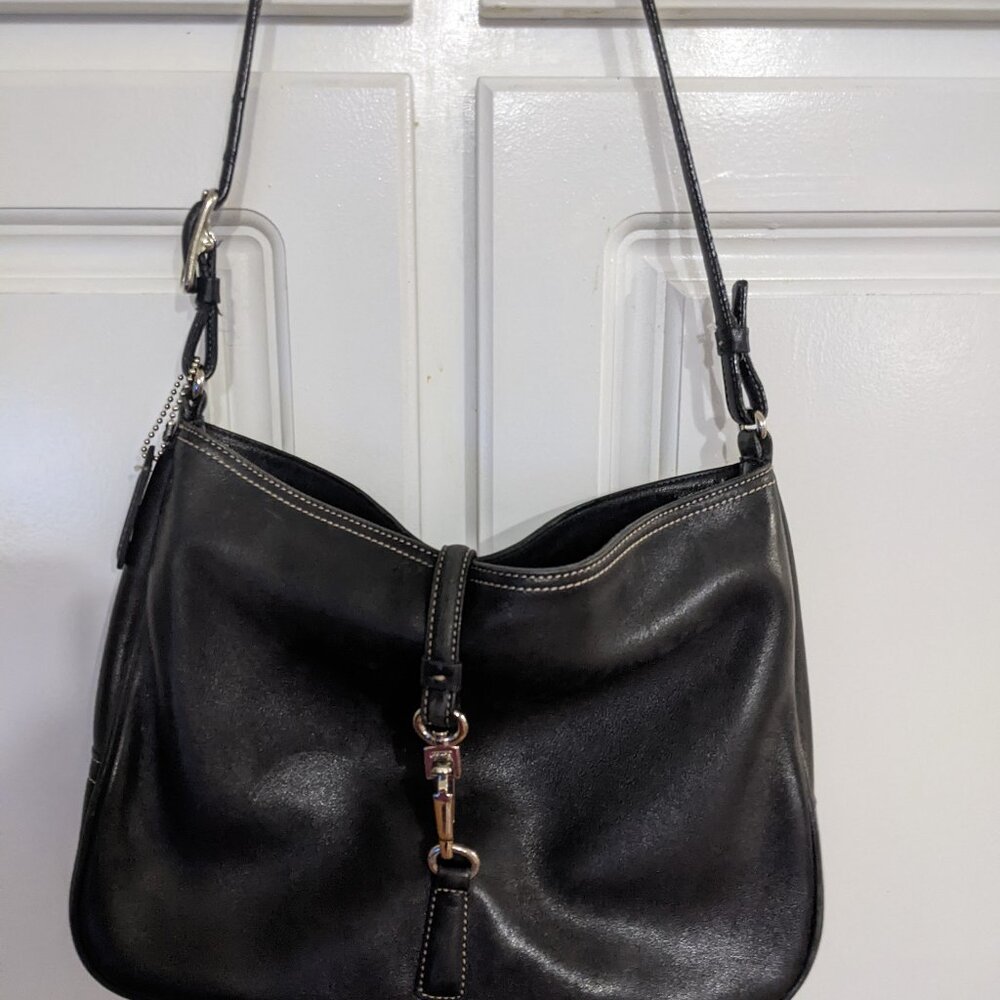 Vintage Coach Brown Leather Shoulder Bag   7778
